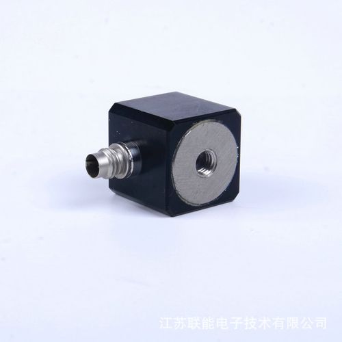 SAE30050三轴向压电式加速度传感器ICPIEPE测量振动频率XYZ振动传感器详解